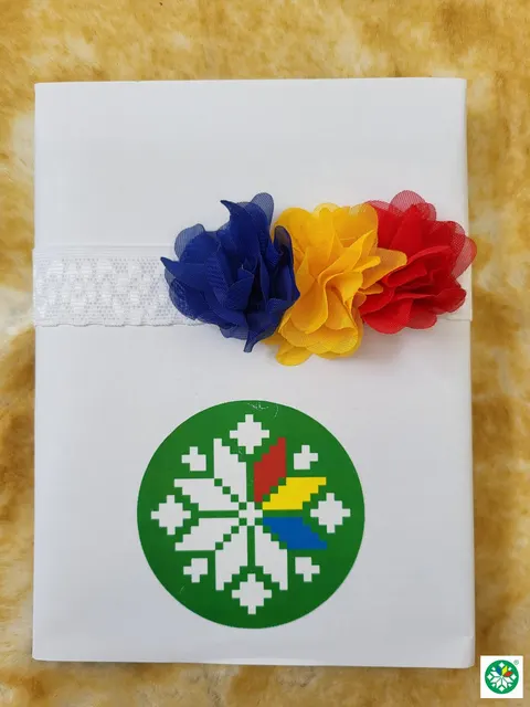 Bentita tricolor