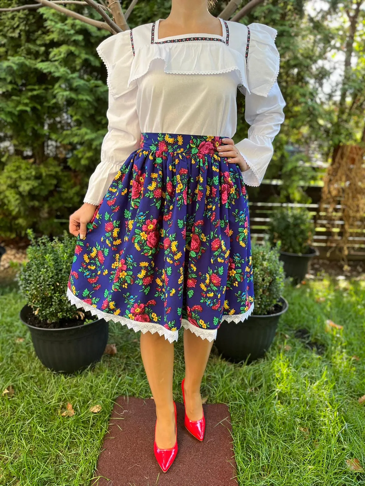 Compleu traditional Margareta