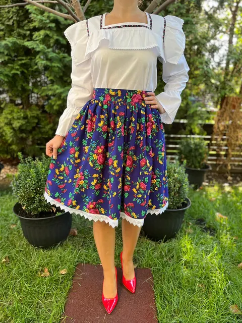 Compleu traditional Margareta