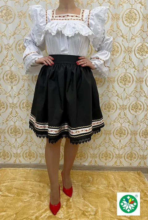 Costum traditional femei model 2