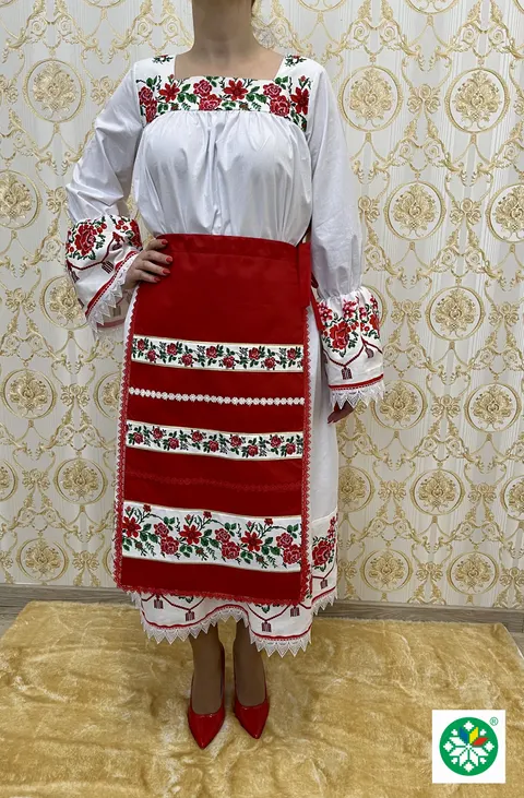 Costum traditional femei model 11