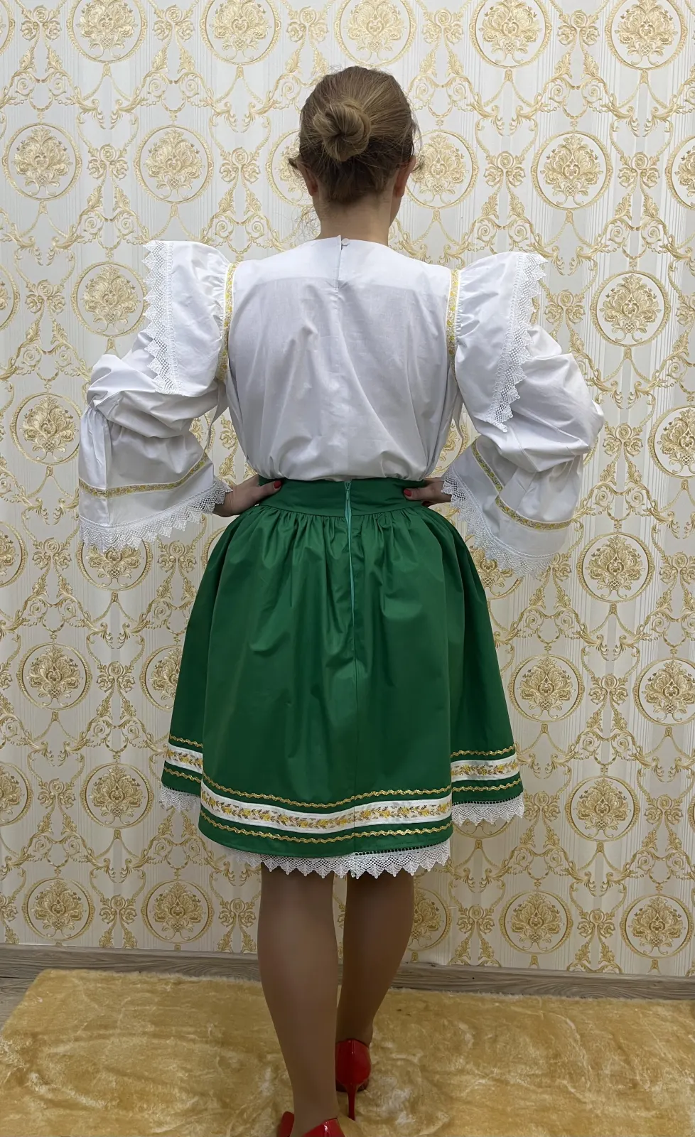 Costum traditional femei model 3