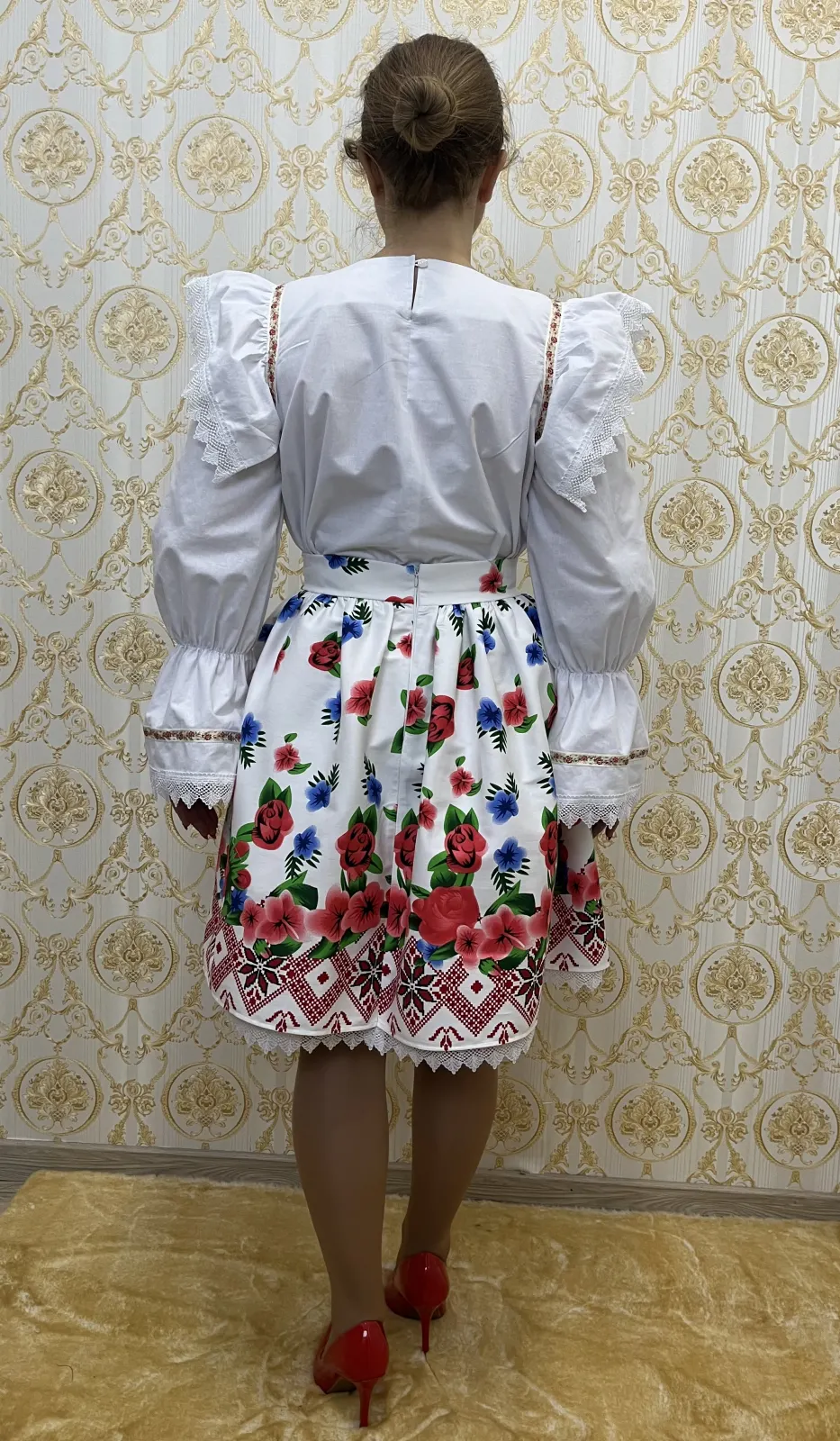 Costum traditional femei model 5