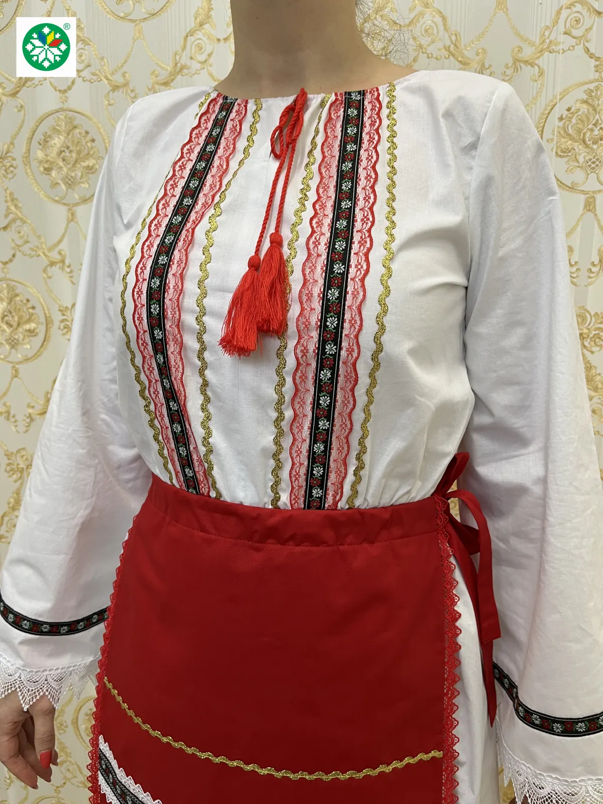 Costum traditional femei model 6