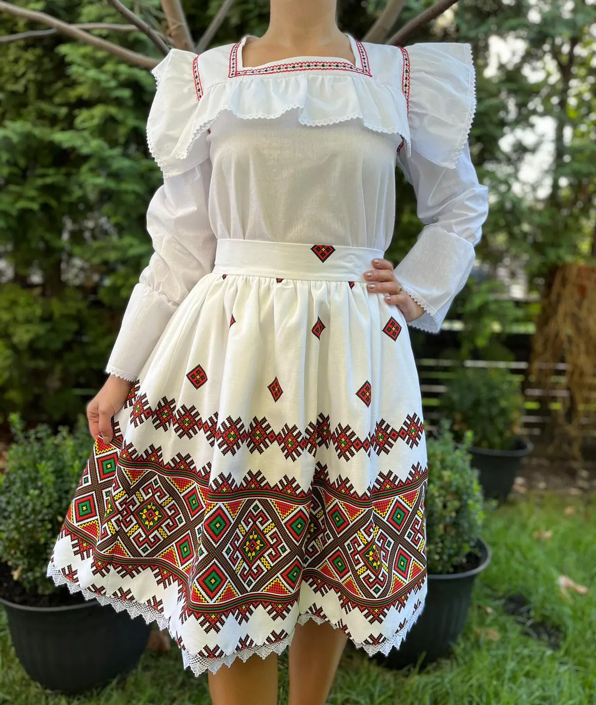 Compleu traditional Adelina