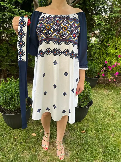 Rochie traditionala Beatrice