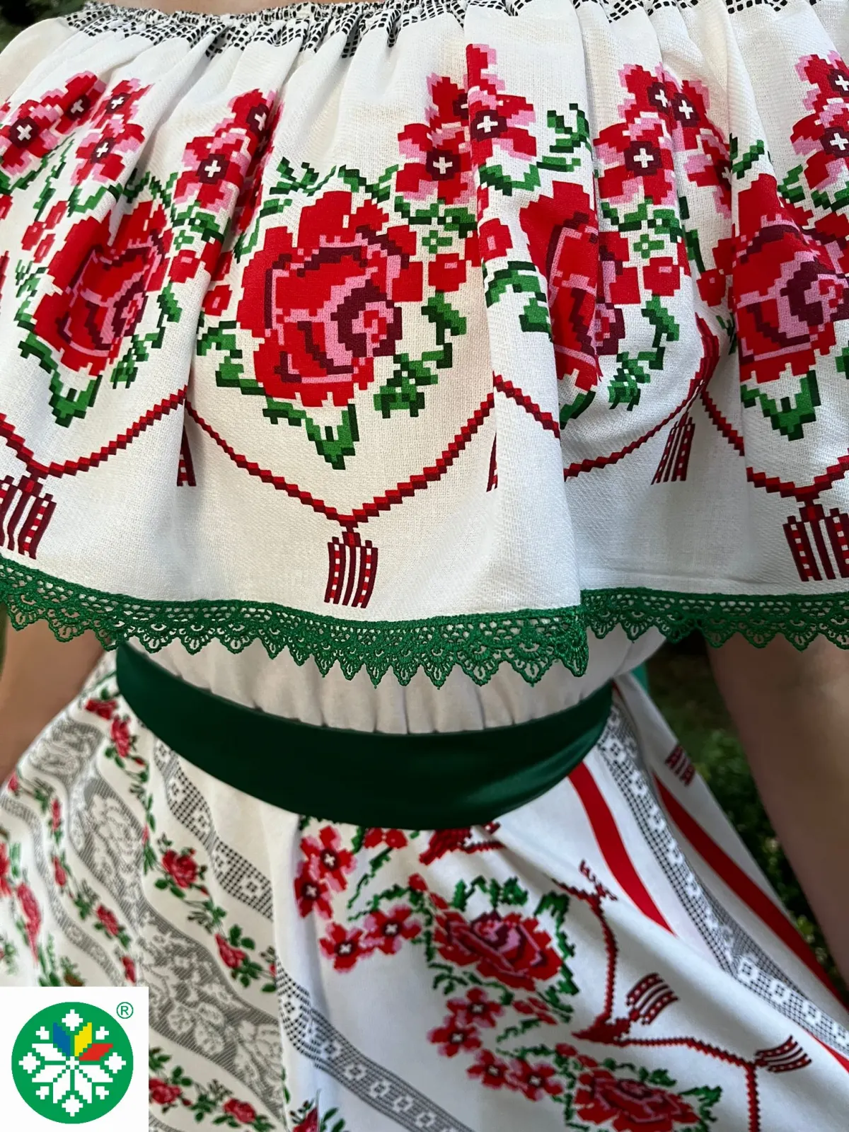 Rochie traditionala lunga Minerva