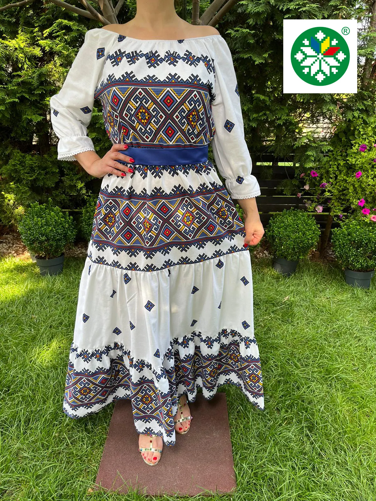 Rochie traditionala volane lunga Bianca