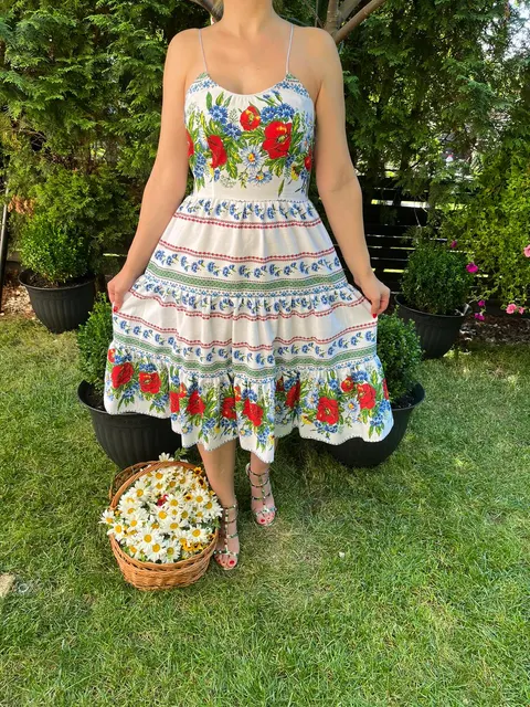 Rochie traditionala volane medie Ofelia